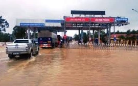 Đồng ý “xả trạm” BOT trên quốc lộ 1 qua Quảng Trị để khắc phục hậu quả mưa lũ
