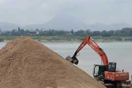 Vì sao Nam Định hủy kết quả trúng đấu giá khai thác mỏ cát trên sông Hồng?