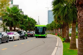 Hà Nội dự kiến mở tuyến buýt điện đầu tiên vào đầu tháng 12 tới 