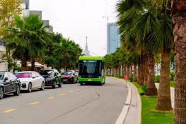 Hà Nội dự kiến mở tuyến buýt điện đầu tiên vào đầu tháng 12 tới 