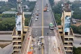 Kiểm soát tải trọng phương tiện qua cầu Thăng Long để đảm bảo tuổi thọ 10 năm