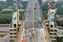 Kiểm soát tải trọng phương tiện qua cầu Thăng Long để đảm bảo tuổi thọ 10 năm