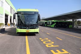 Khai trương tuyến buýt điện đầu tiên nối Mỹ Đình với khu đô thị Ocean Park