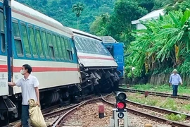 Đã tìm ra nguyên nhân khiến tàu qua ga Lăng Cô liên tục bị trật bánh