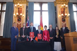 Vietjet và Rolls-Royce ký kết hợp đồng động cơ Trent 7000 trị giá 3,8 tỷ USD 