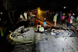 Hai xe máy đâm nhau trực diện, cả 4 người trên xe tử vong