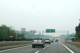 Thông xe thêm 30km cao tốc Nội Bài- Lào Cai