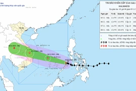 Bão Kalmaegi giật cấp 17 còn cách Quy Nhơn khoảng 300km