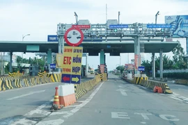 Bộ Giao thông nói gì về kiến nghị giảm các loại phí đường bộ, đăng kiểm?