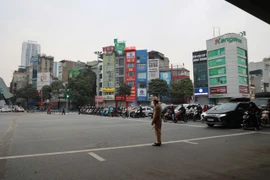 Thí điểm tổ chức giao thông nút giao Thanh Xuân: Ngày đầu còn nhiều bỡ ngỡ