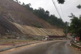 Hai xe máy đâm nhau, ba học sinh tử vong tại chỗ