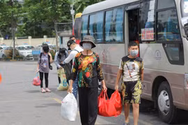 "Bão" giá xăng dầu ảnh hưởng ra sao đến vận tải đường bộ, hàng không?