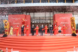 Khai trương Vincom Mega Mall Ocean Park tại “thành phố biển hồ”