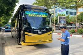 Thanh tra giao thông Hà Nội xử phạt gần 10.000 trường hợp vi phạm