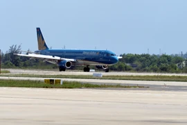 Chuyến bay của Vietnam Airlines đi Cam Ranh phải hạ cánh khẩn tại Đà Nẵng cấp cứu hành khách