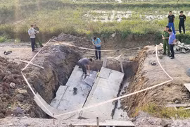 Bốn lần gia hạn tiến độ, cao tốc Diễn Châu- Bãi Vọt vẫn ì ạch