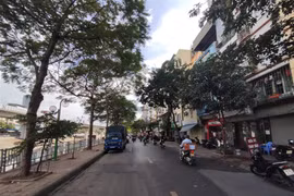 Rào chắn đường Giáp Nhất, các phương tiện chỉ được lưu thông một chiều