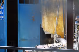 Di dời người và tài sản khỏi khu vực sạt lún Nhà máy nước Ngô Sỹ Liên