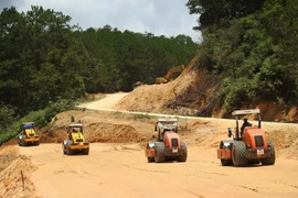 Dự án cải tạo quốc lộ 24 vốn nghìn tỷ chậm trễ, Bộ Giao thông lên tiếng thúc giục 