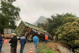 Hai xe đối đầu làm 3 người chết tại Hòa Bình: Xe tải đang chạy với vận tốc bao nhiêu?
