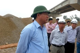 Thí điểm khắc phục hằn lún đường bằng nhựa Polymer