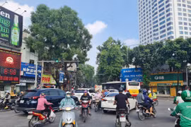 Từ hôm nay, ô tô được lưu thông 2 chiều trên đường La Thành