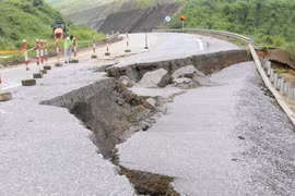Đóng nút giao IC9 cao tốc Nội Bài- Lào Cai do sạt lở đường