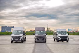 Ra mắt Ford Transit hoàn toàn mới, giá từ 900 triệu đến 1,5 tỷ đồng