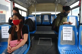Lập biên bản nhân viên xe buýt chở quá số người theo quy định