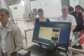 Thí điểm xác thực sinh trắc học với khách khi làm thủ tục hàng không là tự nguyện