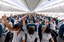 300 giảng viên và sinh viên ngành y Hải Dương chi viện TP.HCM chống dịch