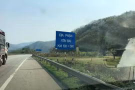 Bất cập, hư hỏng cao tốc Nội Bài- Lào Cai chưa được sửa chữa sau nhiều lần nhắc nhở