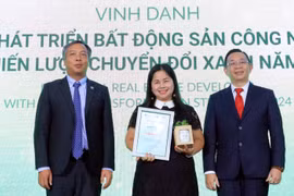 Bắt nhịp chuyển đổi xanh, ROX iPark được vinh danh