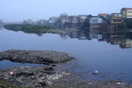 Sông Cầu ô nhiễm nặng, Bộ Tài nguyên Môi trường yêu cầu ngừng xả thải