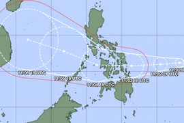 Biển Đông sắp đón bão số 13, miền Trung mưa lớn còn kéo dài nhiều ngày