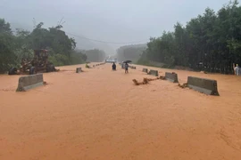 Miền Trung lại bước vào đợt mưa lớn kéo dài, lượng mưa cục bộ vượt 800 mm