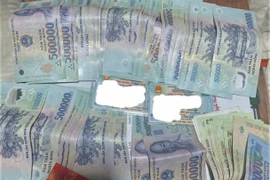 Khách đi tàu đãng trí bỏ quên 35 triệu được trả lại vào sáng mùng 3 Tết