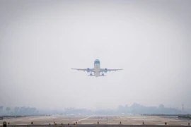 Hàng loạt chuyến bay đến khu vực Trung bộ và Tây Nguyên phải hoãn, huỷ