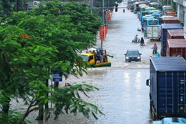 Những điểm “dị thường” của bão số 5 gây mưa xối xả từ miền Trung đến miền Bắc