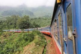 Đường sắt chạy lại tàu khách Bắc- Nam và Hà Nội- Hải Phòng từ 13-10