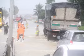 Trung bộ mưa lớn kéo dài nhiều ngày, vùng cao Bắc Trà My bị cô lập 