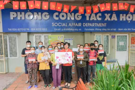 ROX Share tặng quà 1/6 cho bệnh nhi khó khăn