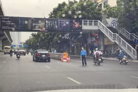 Chính thức phân làn riêng biệt cho ô tô, xe máy trên đường Nguyễn Trãi