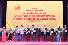 Giao lưu điển hình tiên tiến trong phong trào thi đua “vì người nghèo - không để ai bị bỏ lại phía sau”