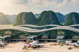 Đề nghị hỗ trợ đánh giá vùng trời, phương thức bay của sân bay Ninh Bình