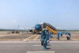 Khẩn trương cấp phép các chuyến bay chở công dân Việt Nam về nước 