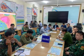 Họp khẩn với địa phương trong tâm bão số 4, Phó Thủ tướng yêu cầu lưu ý hoàn lưu bão