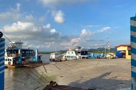 Ô tô bị hạn chế ra đảo Cát Bà trong dịp nghỉ lễ 30-4 và cuối tuần