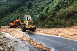 Năm thủy điện lớn nhất tỉnh Quảng Nam đồng loạt xả lũ