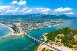 Taxi bay tỉnh Bình Định xin thí điểm hoạt động như thế nào?